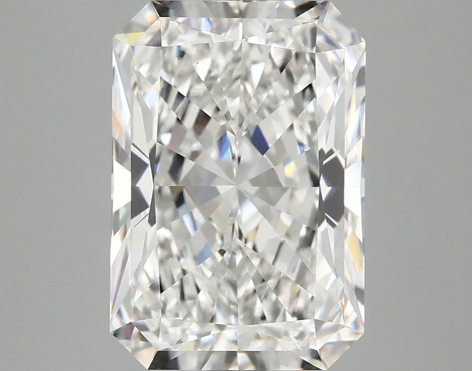 3.64ct Radiant lab-grown diamond
