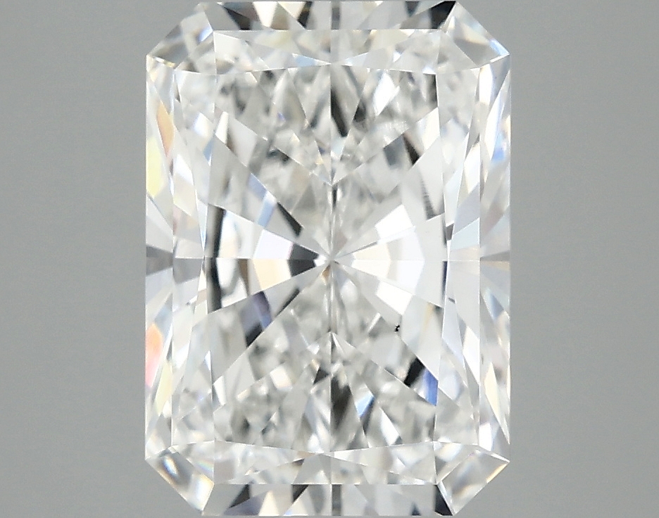 3.26ct Radiant cut lab diamond, E color, VS1 clarity, 10.32 x 7.31 x 4.98mm.
