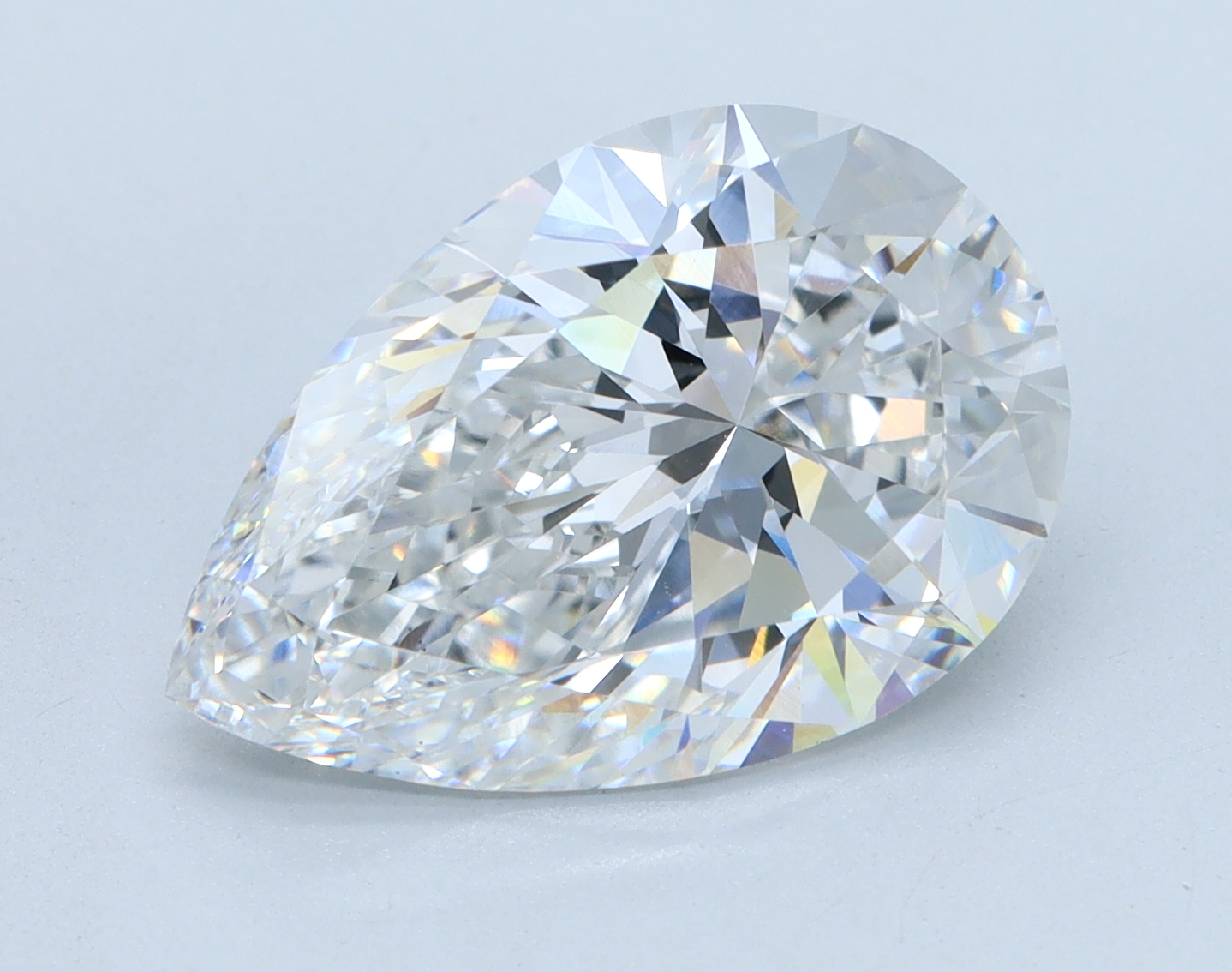 4.36ct lab-grown pear diamond, D color, VS1 clarity, 14.02mm ID
