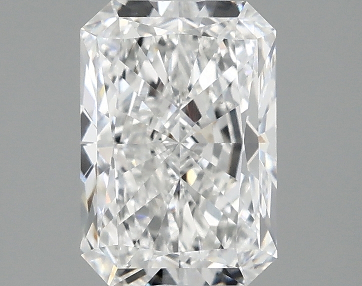 1.77ct Radiant cut lab-grown diamond, IGI certified, measurements: 8.63 x 5.92 x 3.96 mm