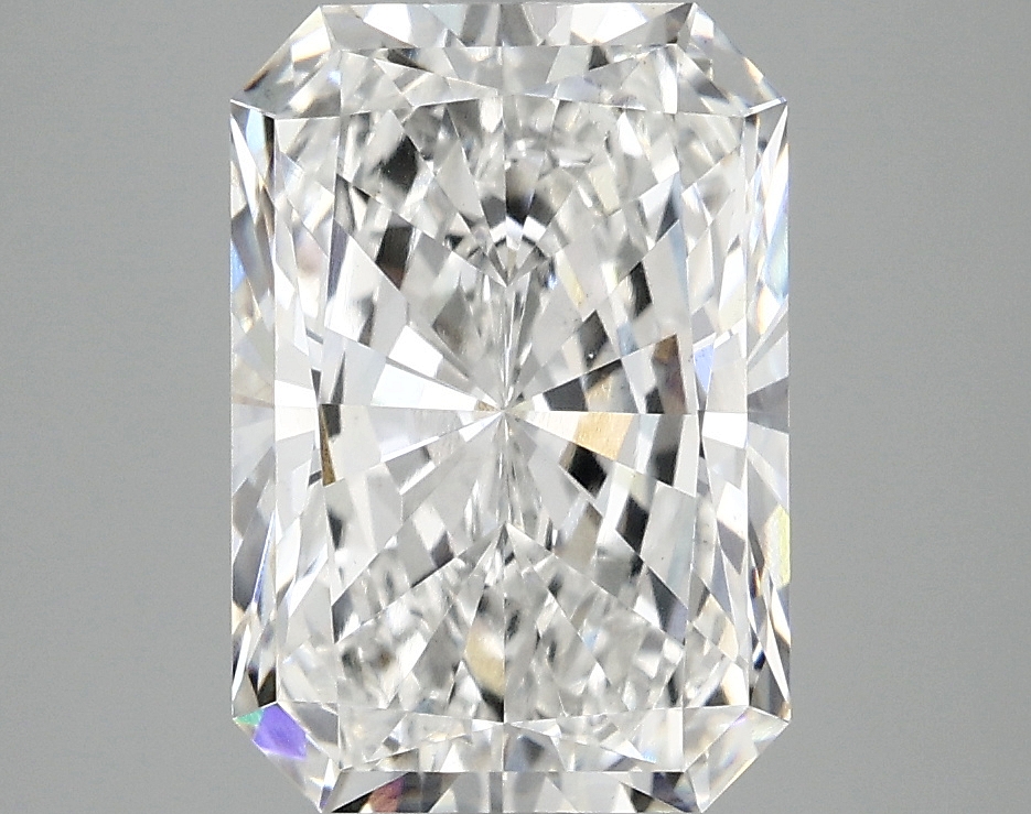 3.42ct Radiant cut lab diamond, E color, VS1 clarity, IGI certified