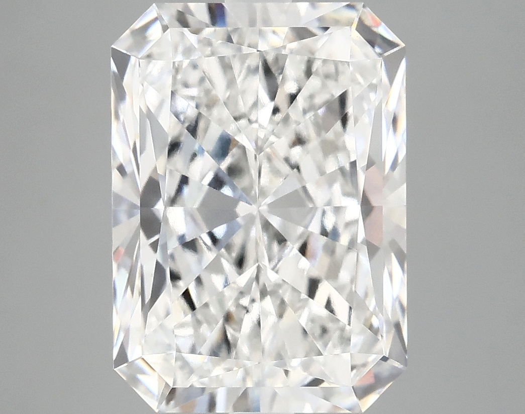 5.05ct Radiant lab-grown diamond