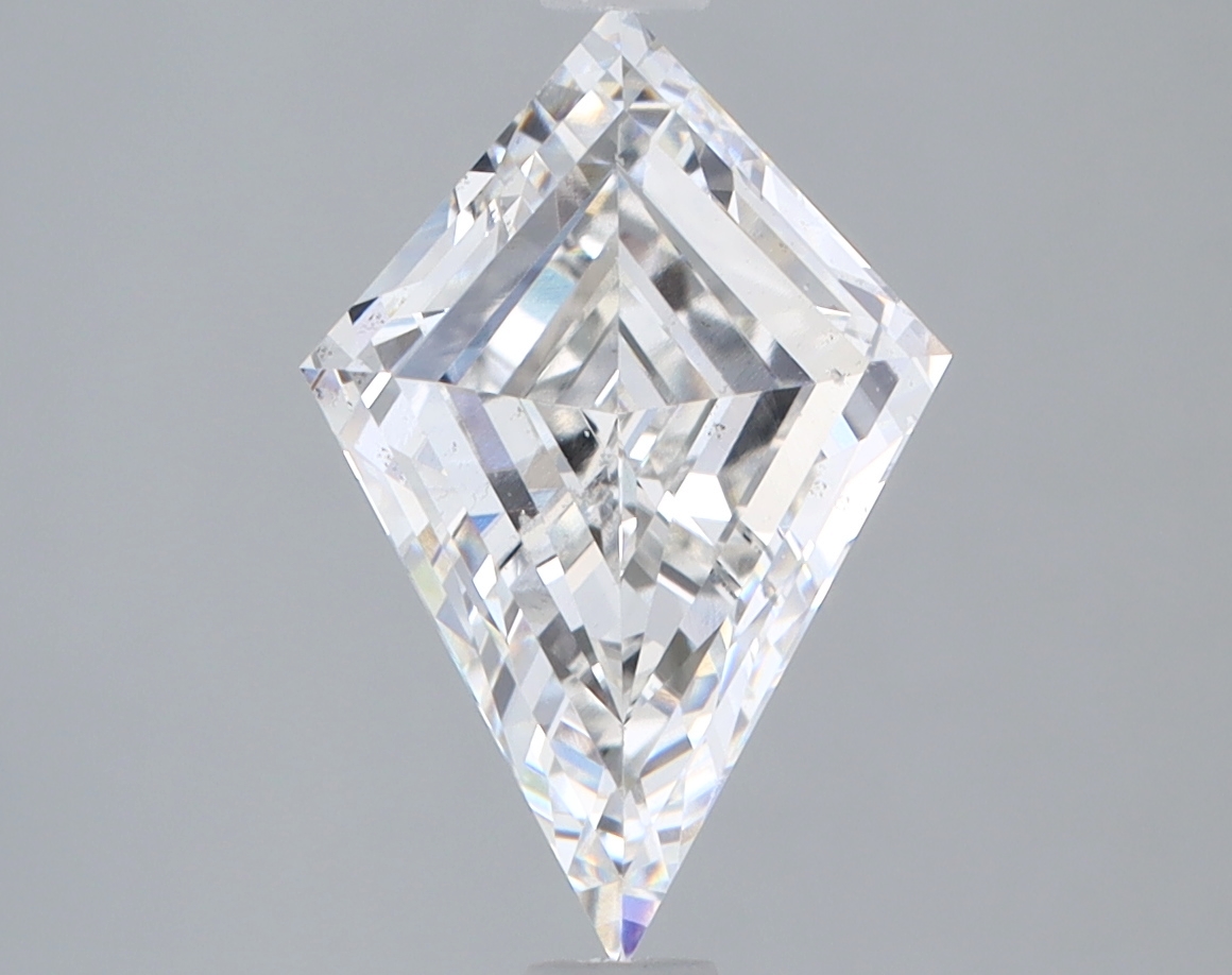 2.48ct lab-grown diamond, kite cut, E color, VS2 clarity, 12.56mm ID