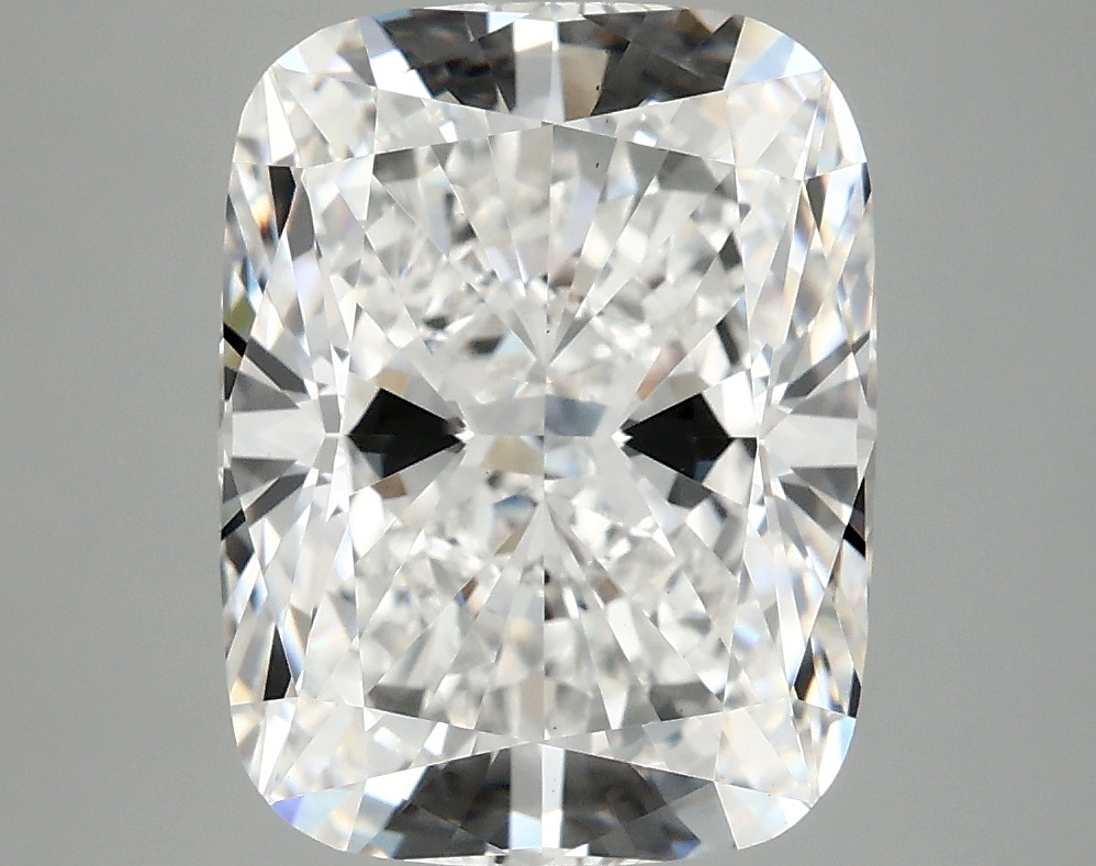 5.1ct cushion cut lab-grown diamond E/VS1 with IGI certification.