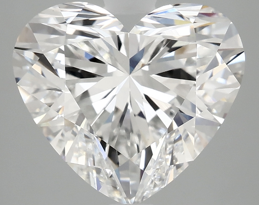 4.36ct Heart cut E/VVS2 lab-grown diamond, IGI certified, 10.02mm ID.