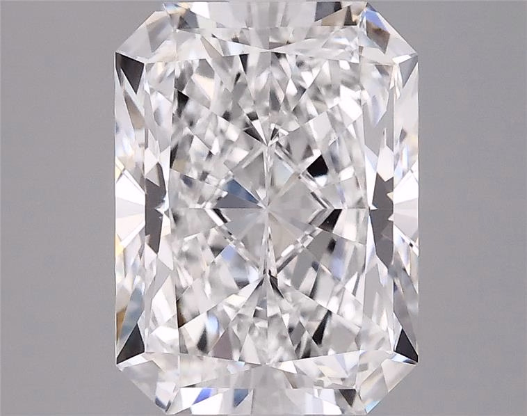 4.56ct Radiant lab-grown diamond