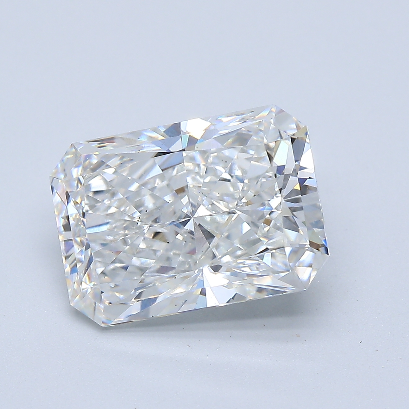 Exact supplier image of VY-11556809 Radiant lab-grown diamond