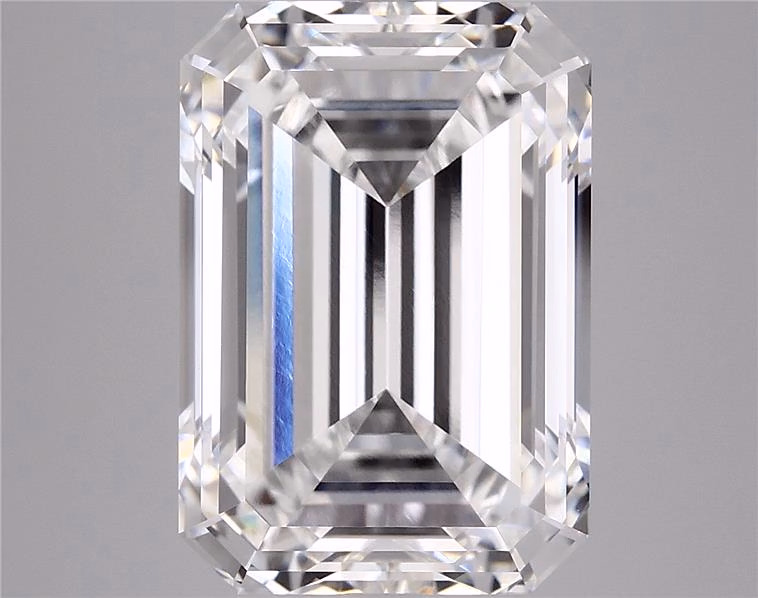 2.50ct Emerald lab-grown diamond