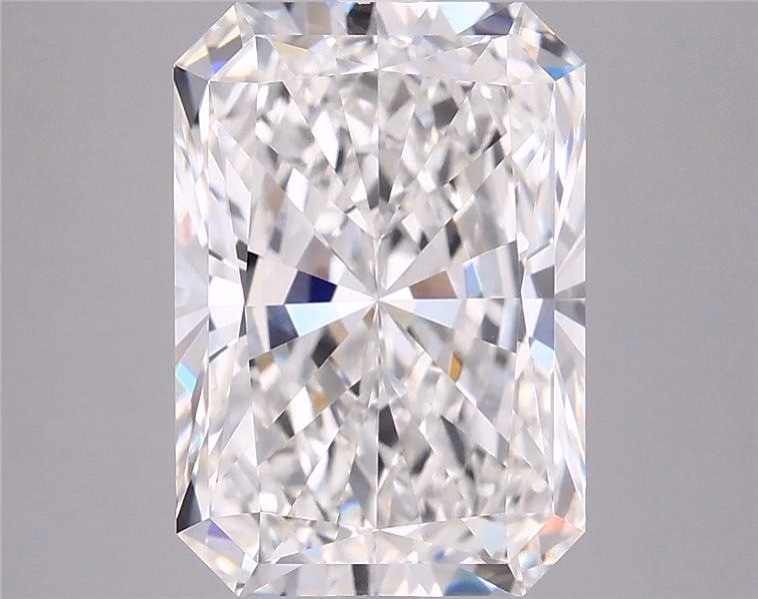 2.51ct Radiant lab-grown diamond