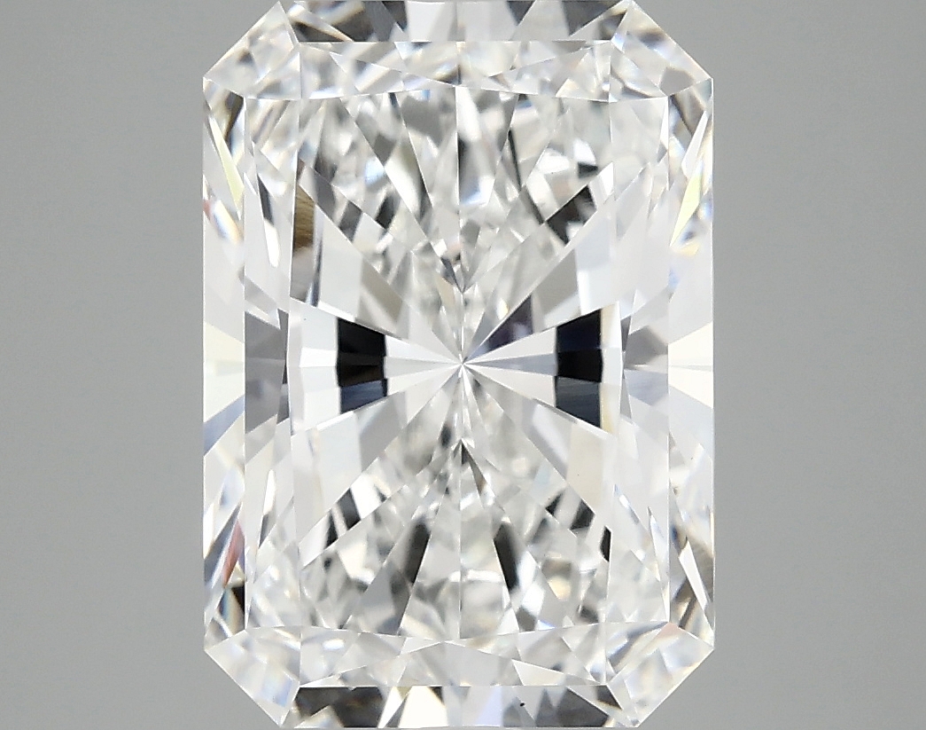 5.08ct Radiant lab-grown diamond