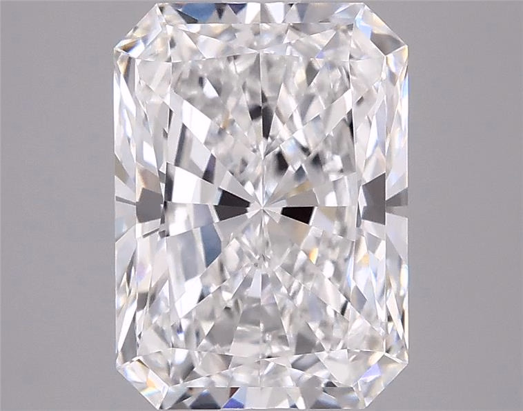 4.04ct Radiant lab-grown diamond