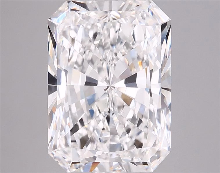 5.79ct Radiant lab-grown diamond