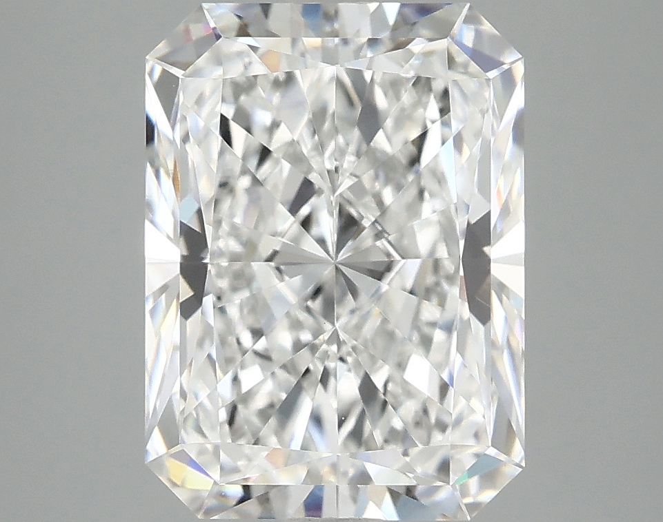 4.09ct Radiant lab-grown diamond