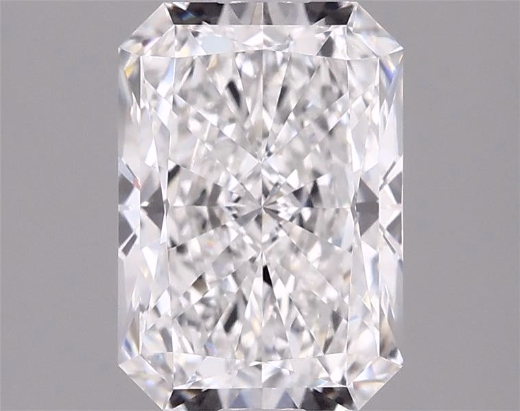 5.02ct Radiant lab-grown diamond