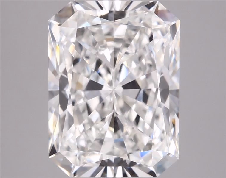 5.02ct Radiant lab-grown diamond