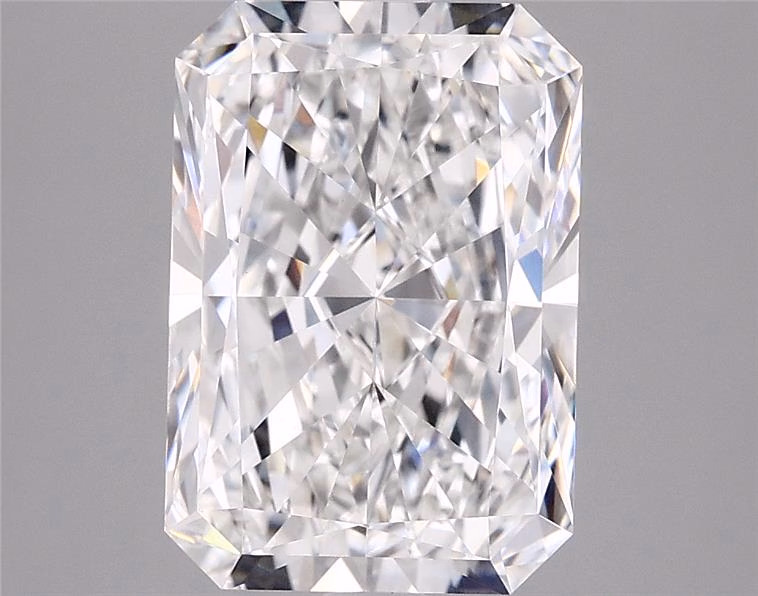 3.06ct Radiant lab-grown diamond