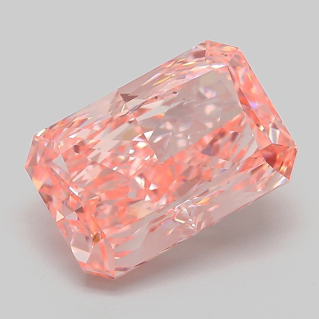 5.88ct Radiant lab-grown diamond