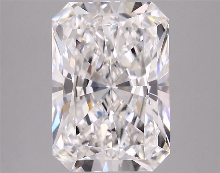 2.87ct Radiant lab-grown diamond