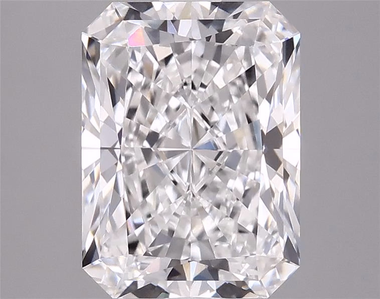 3.80ct Radiant lab-grown diamond