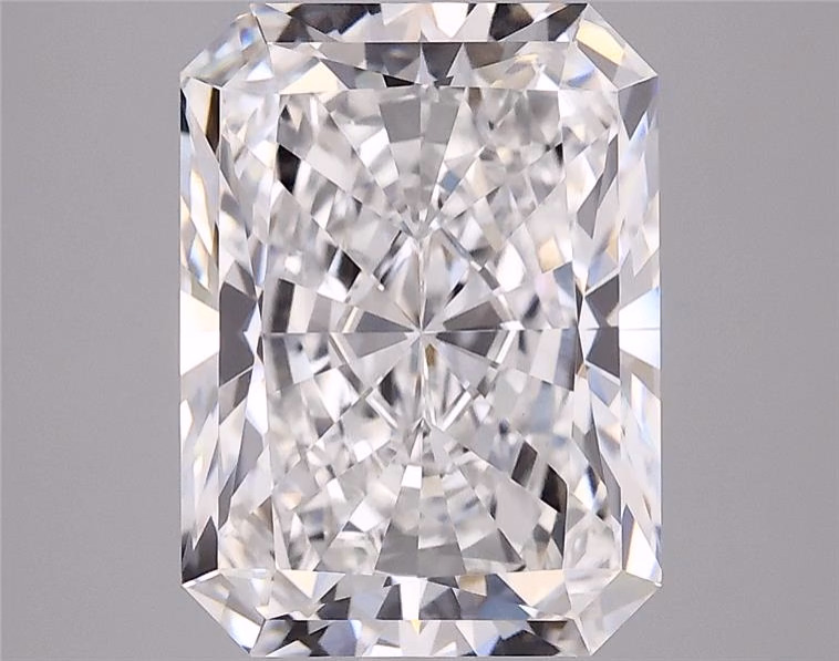 3.01ct Radiant lab-grown diamond