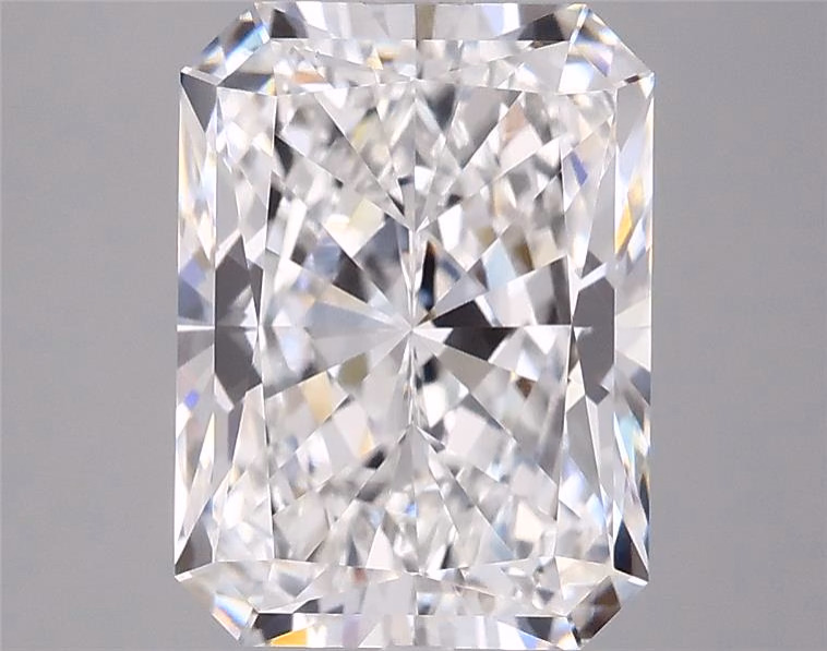 3.09ct Radiant lab-grown diamond