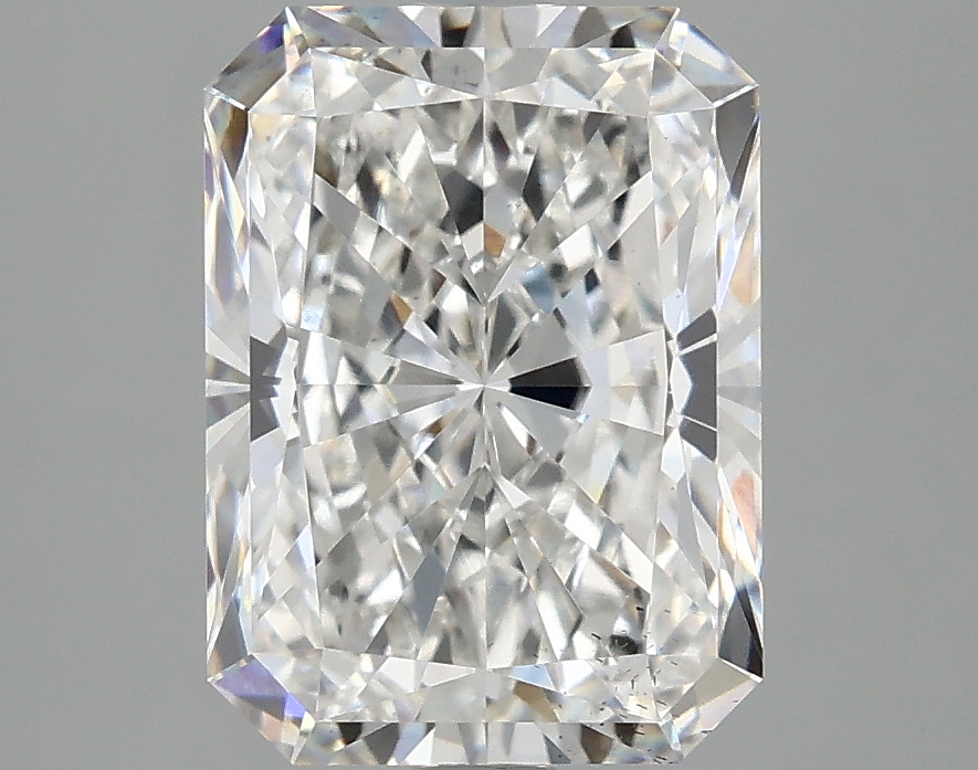 3.07ct Radiant lab-grown diamond