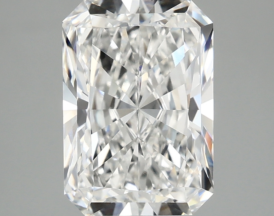 3.09ct Radiant lab-grown diamond