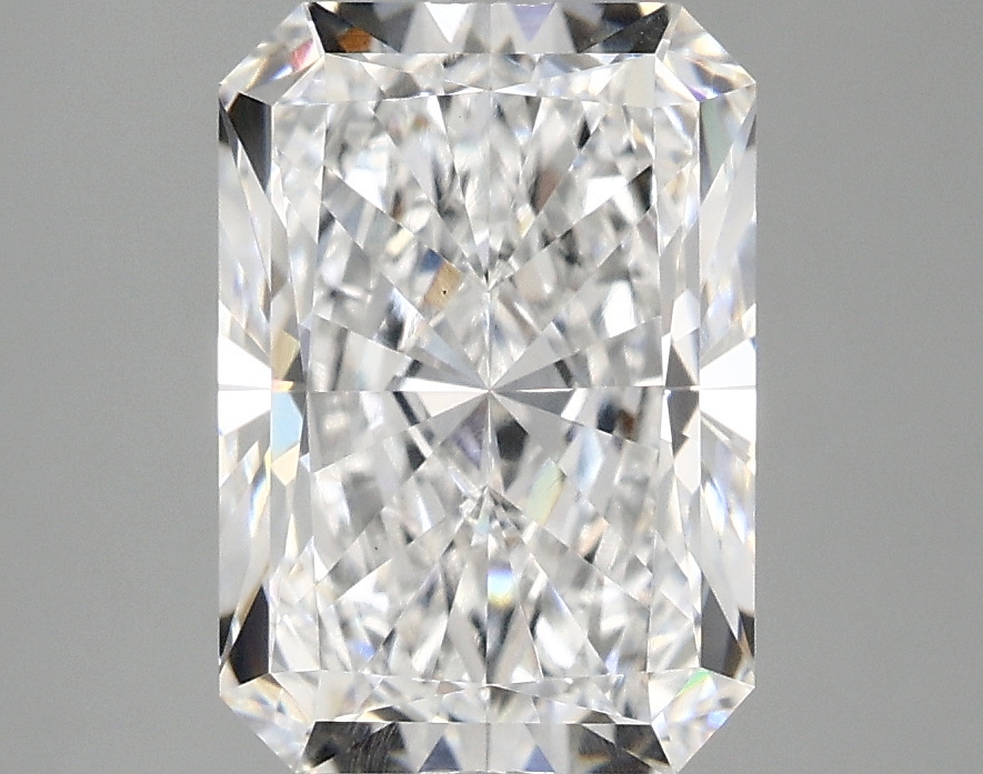 3.09ct Radiant lab-grown diamond