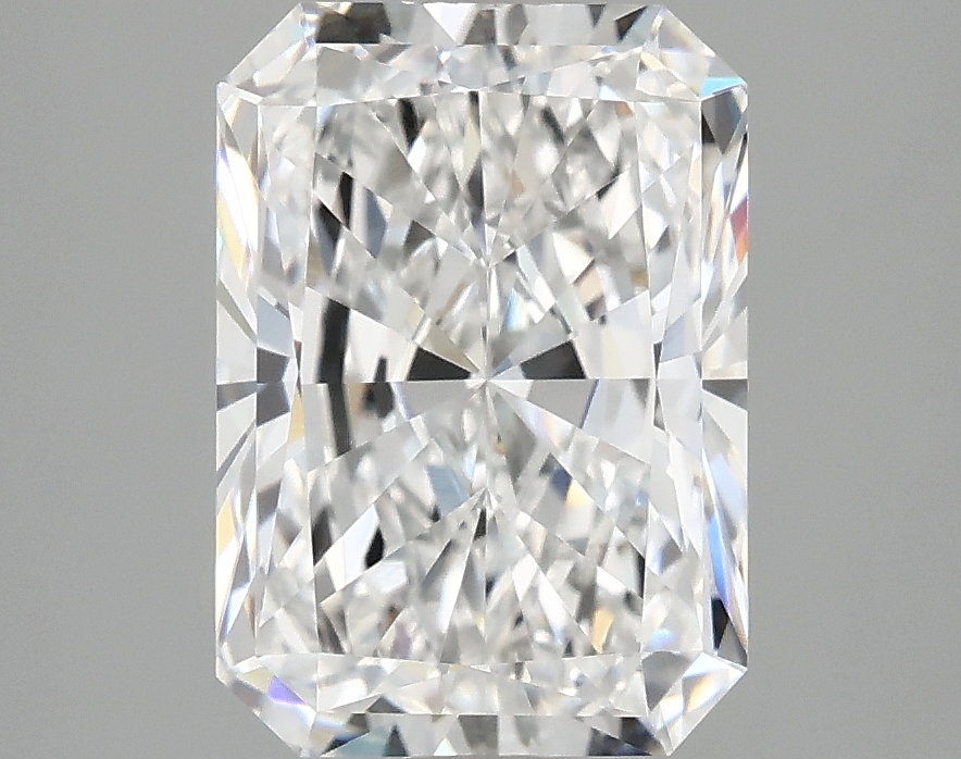3.09ct Radiant lab-grown diamond
