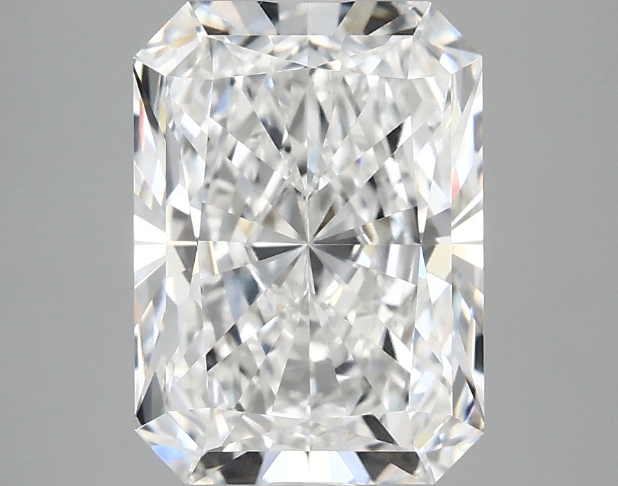 3.10ct Radiant lab-grown diamond