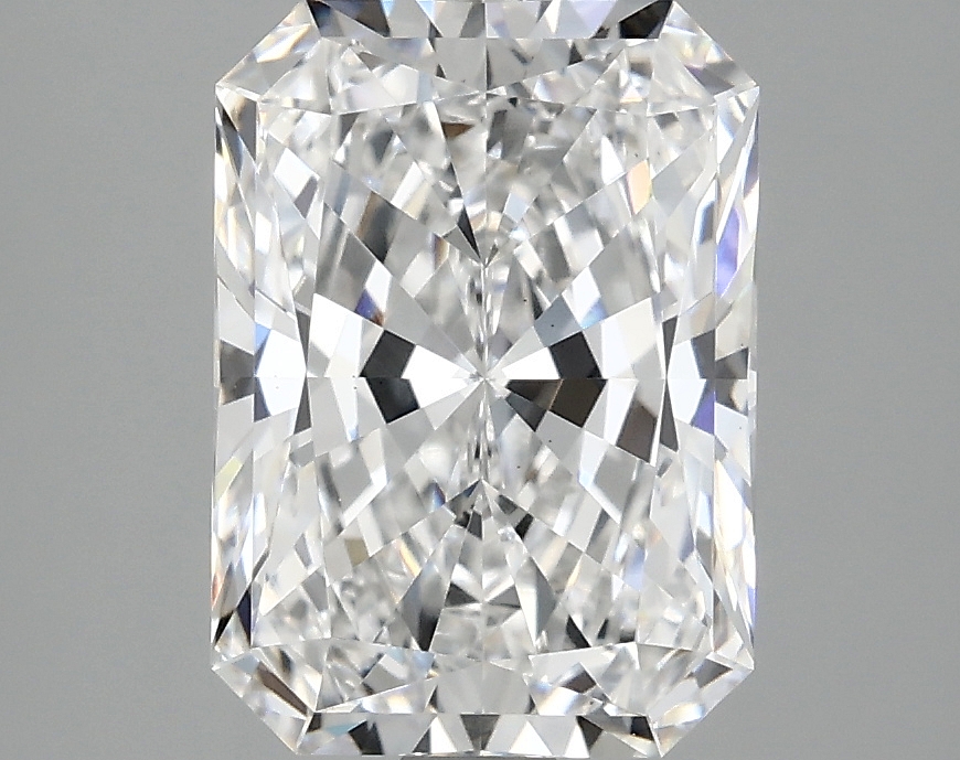 3.10ct Radiant lab-grown diamond