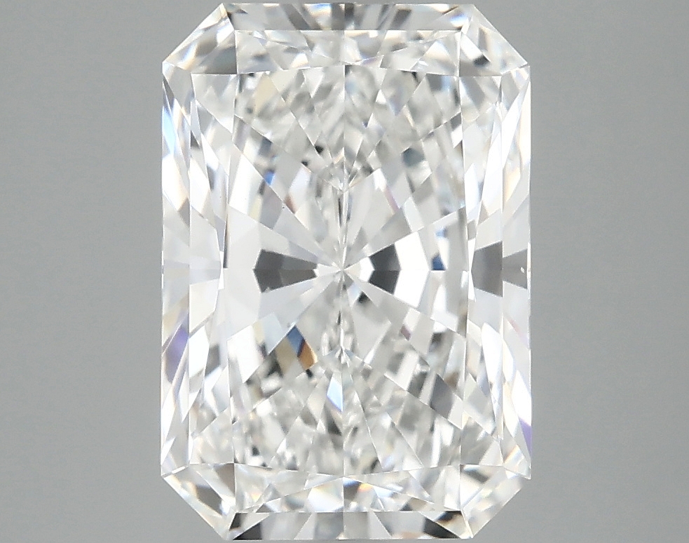 3.88ct Radiant lab-grown diamond