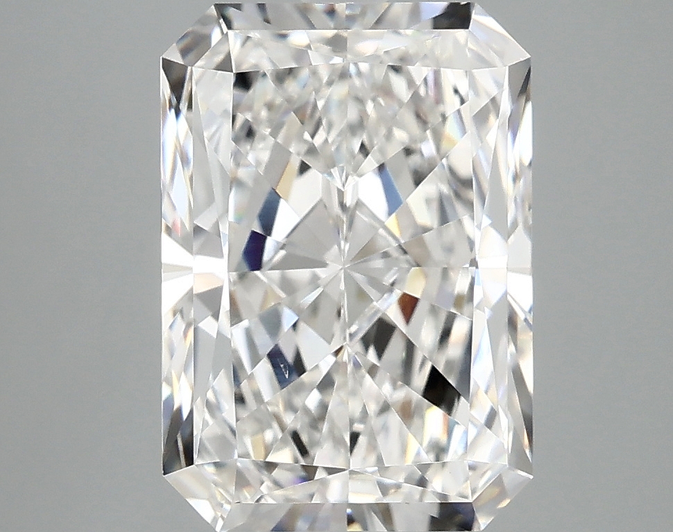 3.92ct Radiant lab-grown diamond