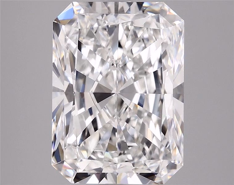 2.72ct Radiant lab-grown diamond