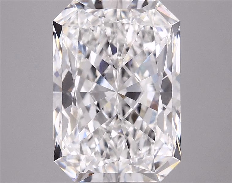 2.58ct Radiant lab-grown diamond