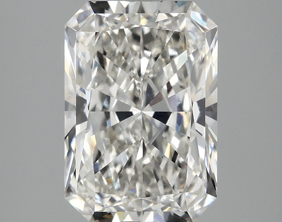 3.20ct Radiant lab-grown diamond