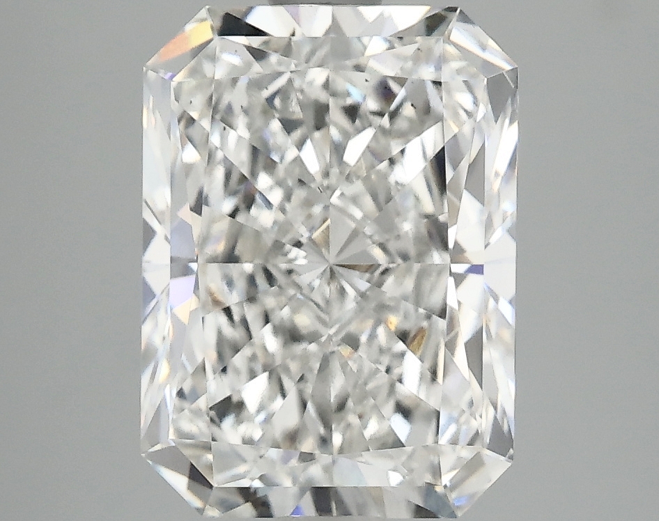 3.92ct Radiant lab-grown diamond