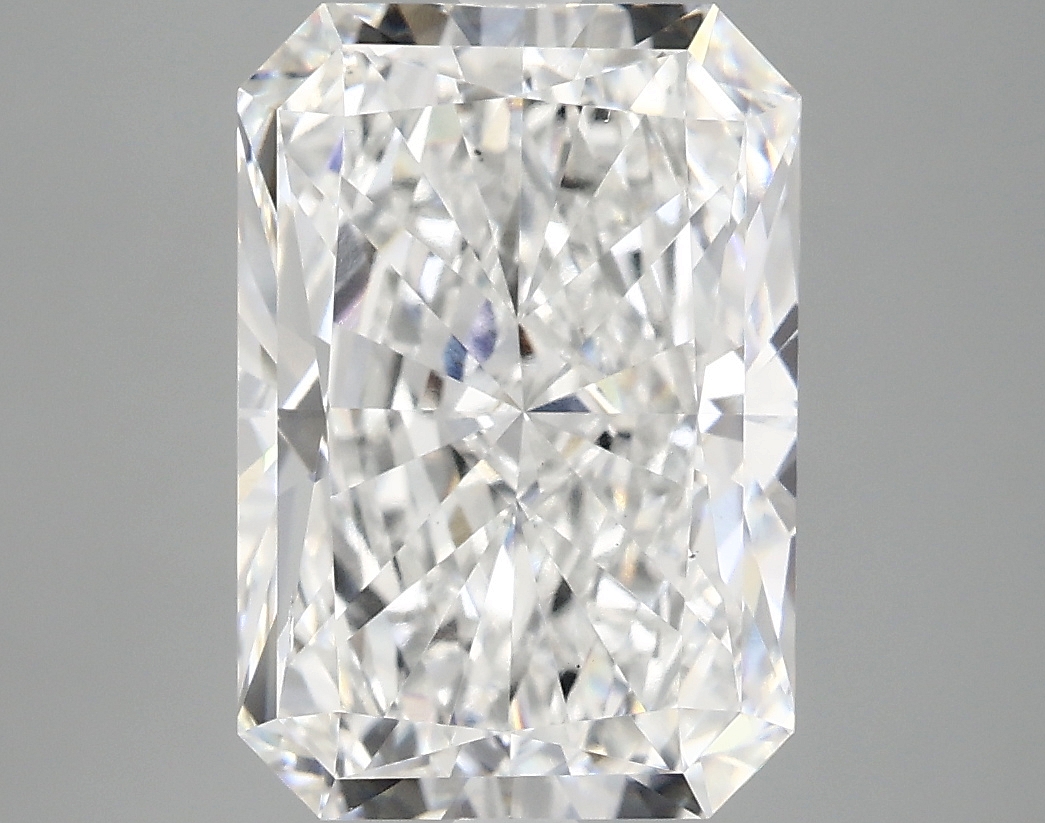4.56ct Radiant lab-grown diamond