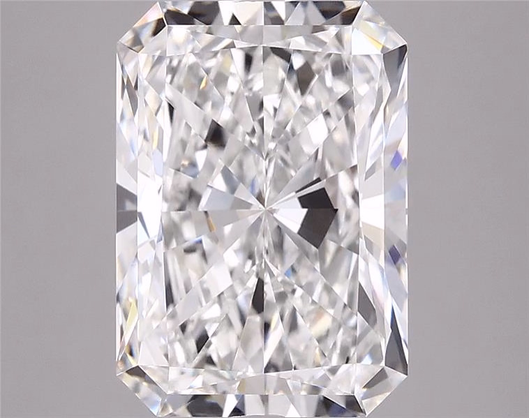 4.59ct Radiant lab-grown diamond