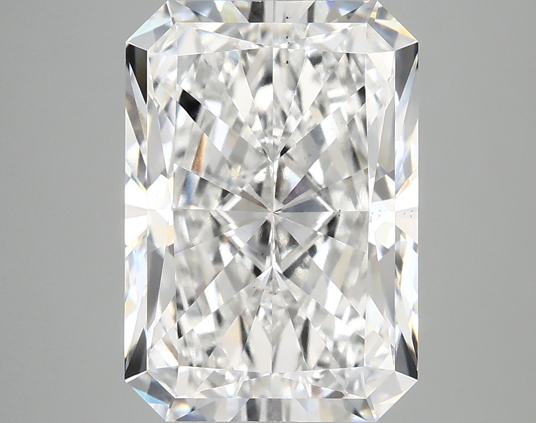 5.48ct Radiant lab-grown diamond