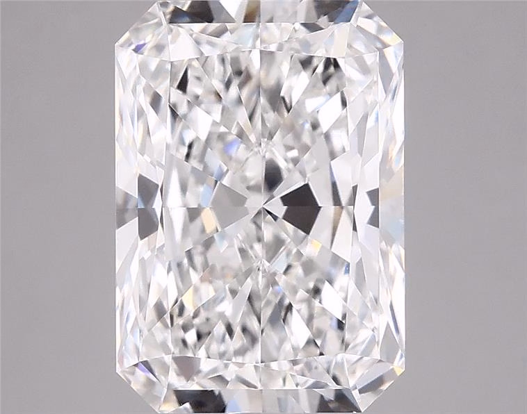 5.59ct Radiant lab-grown diamond