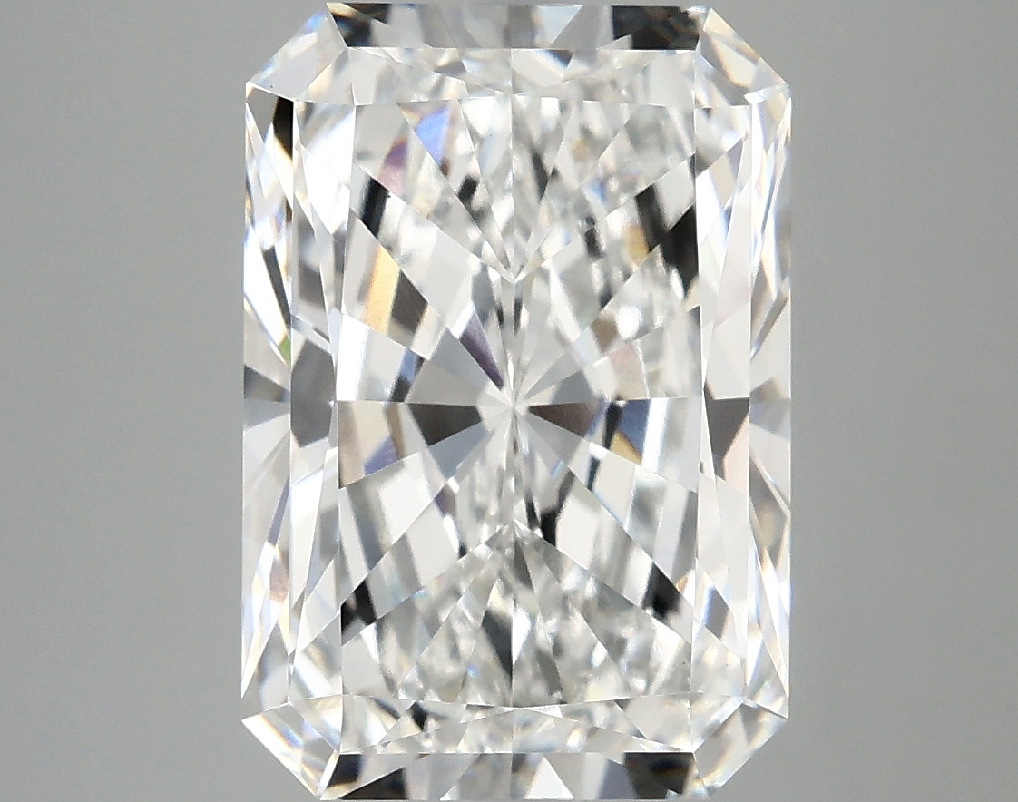 5.93ct Radiant lab-grown diamond
