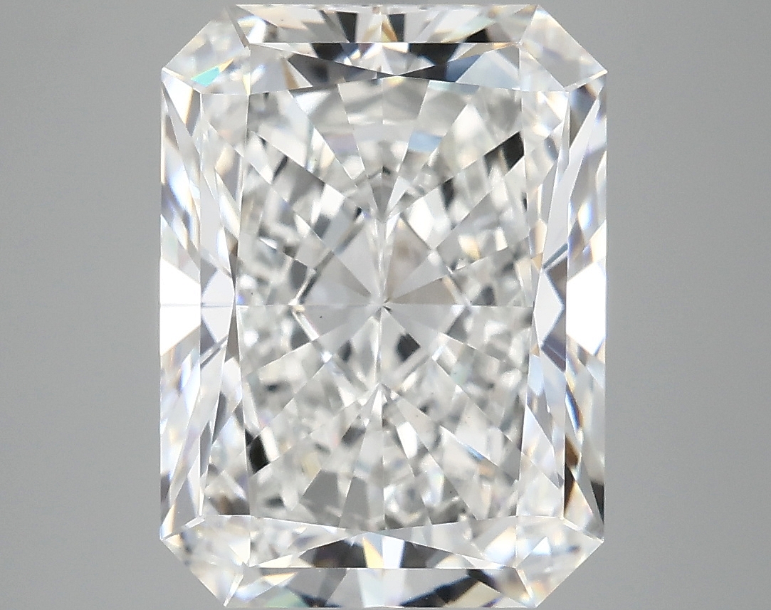 5.96ct Radiant lab-grown diamond